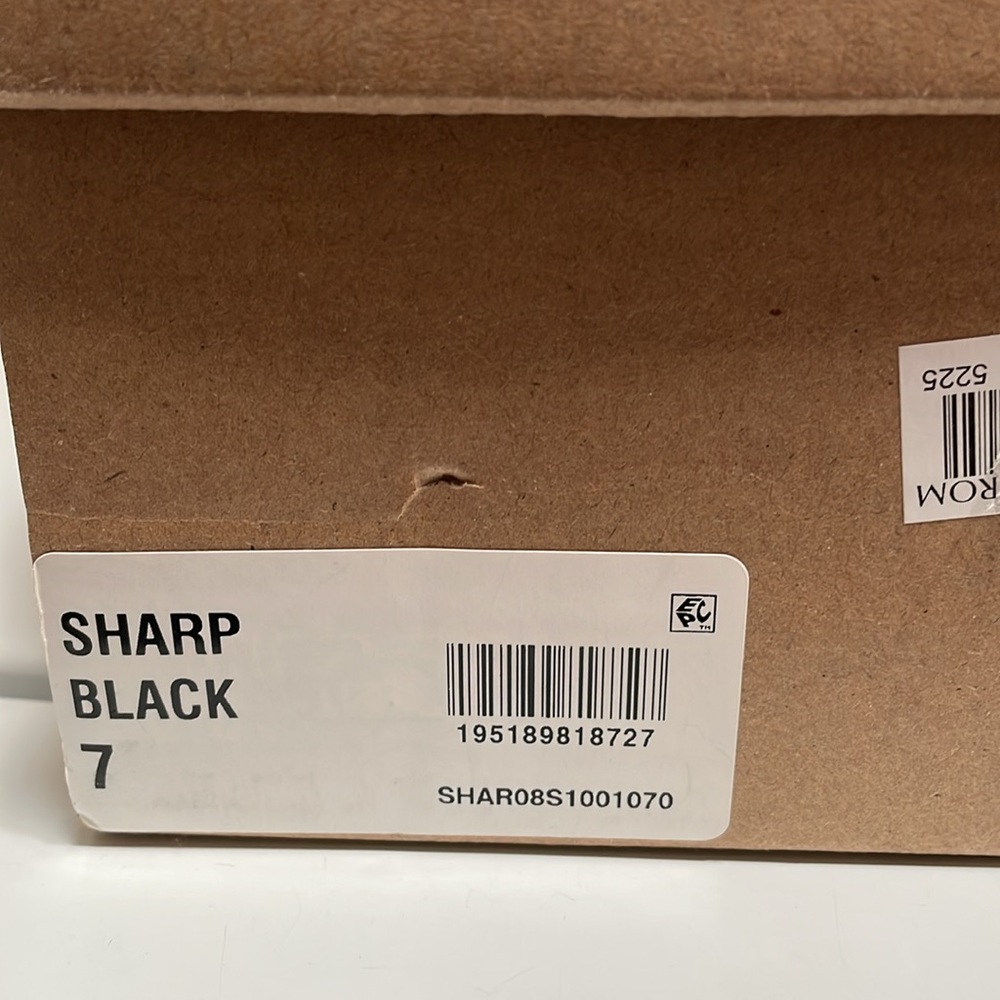 Steve Madden New in box never worn. Purchased from Nordstrom. Size 7 - Picture 6 of 6